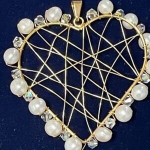 NWT Handmade Pearl and Gold Jewelry Wire 18K Plated Craft Heart Pendant By Me